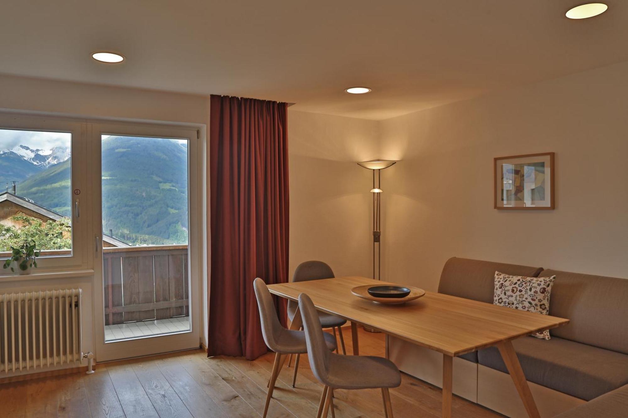 Ferienwohnungen Tiroler Alpenhof Innsbruck Exteriör bild