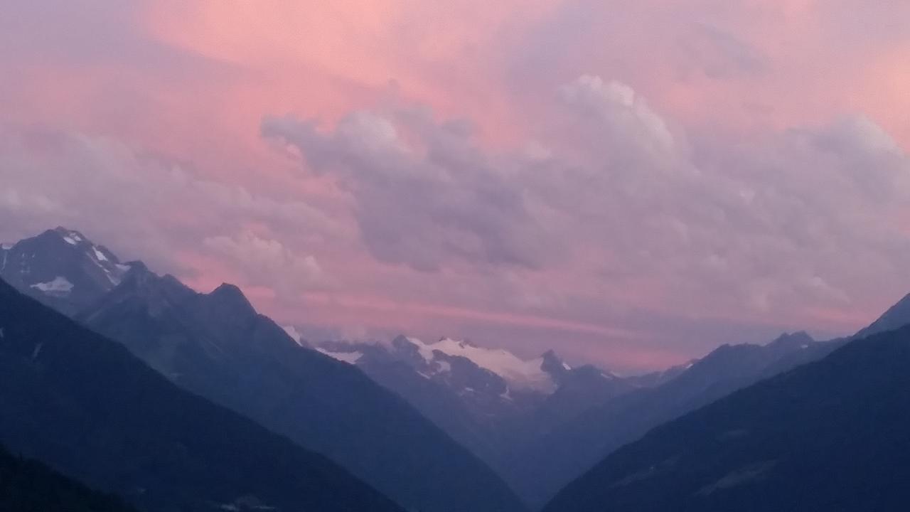 Ferienwohnungen Tiroler Alpenhof Innsbruck Exteriör bild